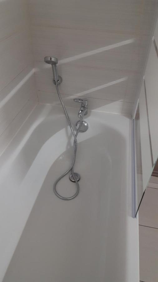 Appartement Moderne Et Spacieux Sedan Bagian luar foto